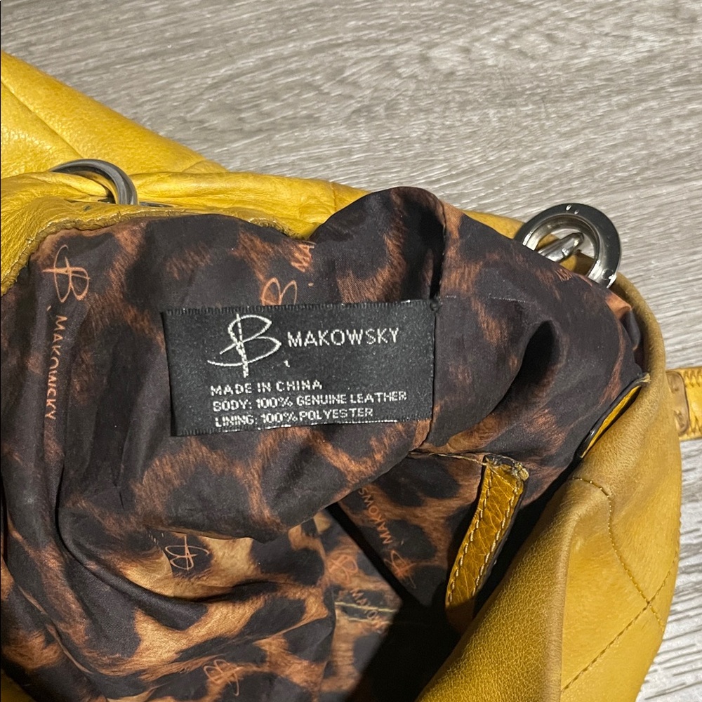 B Makowsky Yellow Leather Tote Bag Have Some Damage - Picture 4 of 10